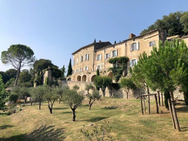 Gardiennage maison par retraités : tout savoir sur notre service Gardiennage maison par retraités : tout savoir sur notre service